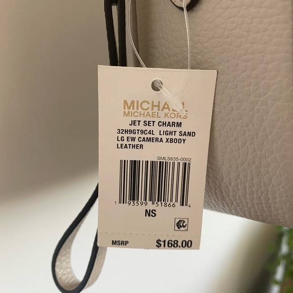 Michael Kors Jet Set Charm Crossbody NWT - Picture 4 of 7